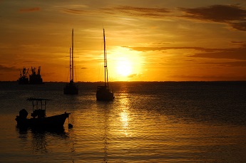 Evening calm, Majuro Atoll (© Hiroaki Ueda, Raycrew)