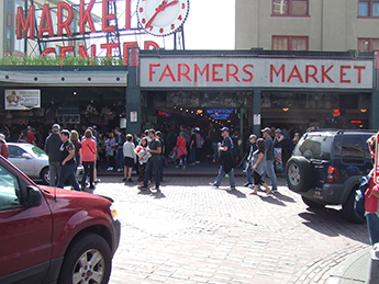 [Image 7-1] Pike Place Market of the present day (photo by the author on April 3, 2016)